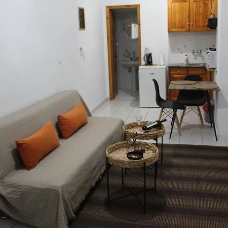 Διαμέρισμα Fay's *